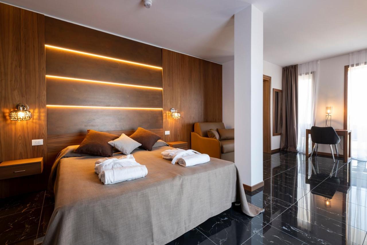 Hotel Mare Lignano Sabbiadoro Dış mekan fotoğraf