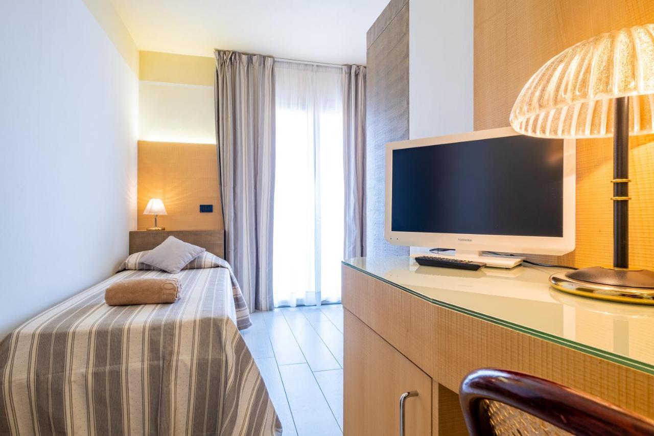 Hotel Mare Lignano Sabbiadoro Dış mekan fotoğraf